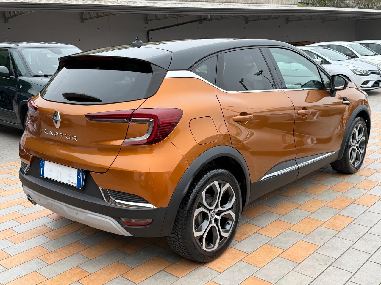 Renault Captur 1.0 TCE 100 cv. INTENS