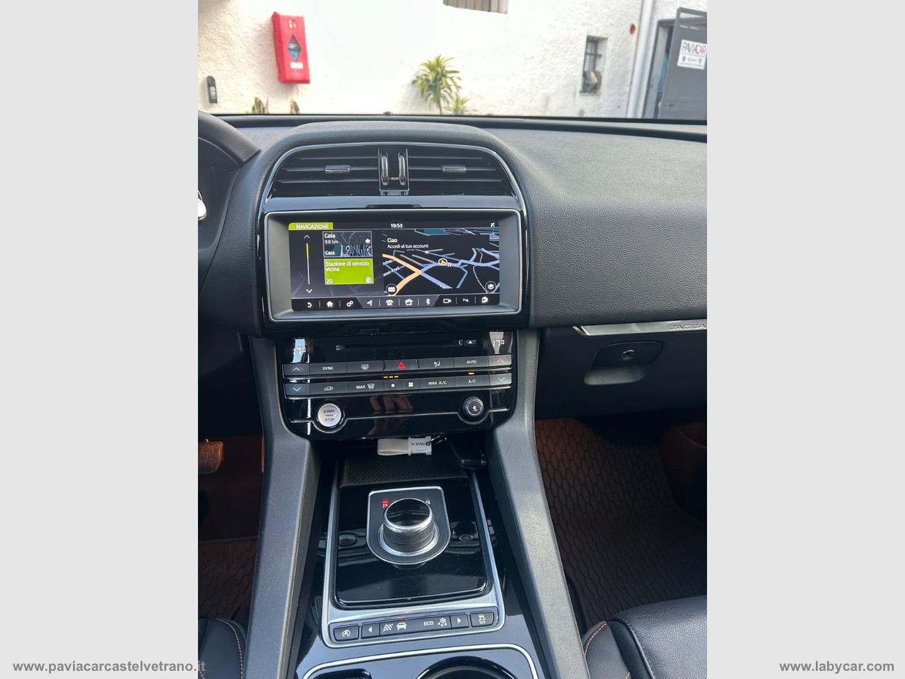 JAGUAR F-Pace 2.0 D 180 CV AWD aut. Portfolio