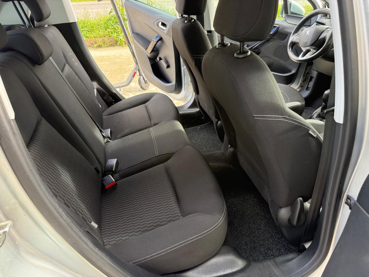 Peugeot 208 neopatentati