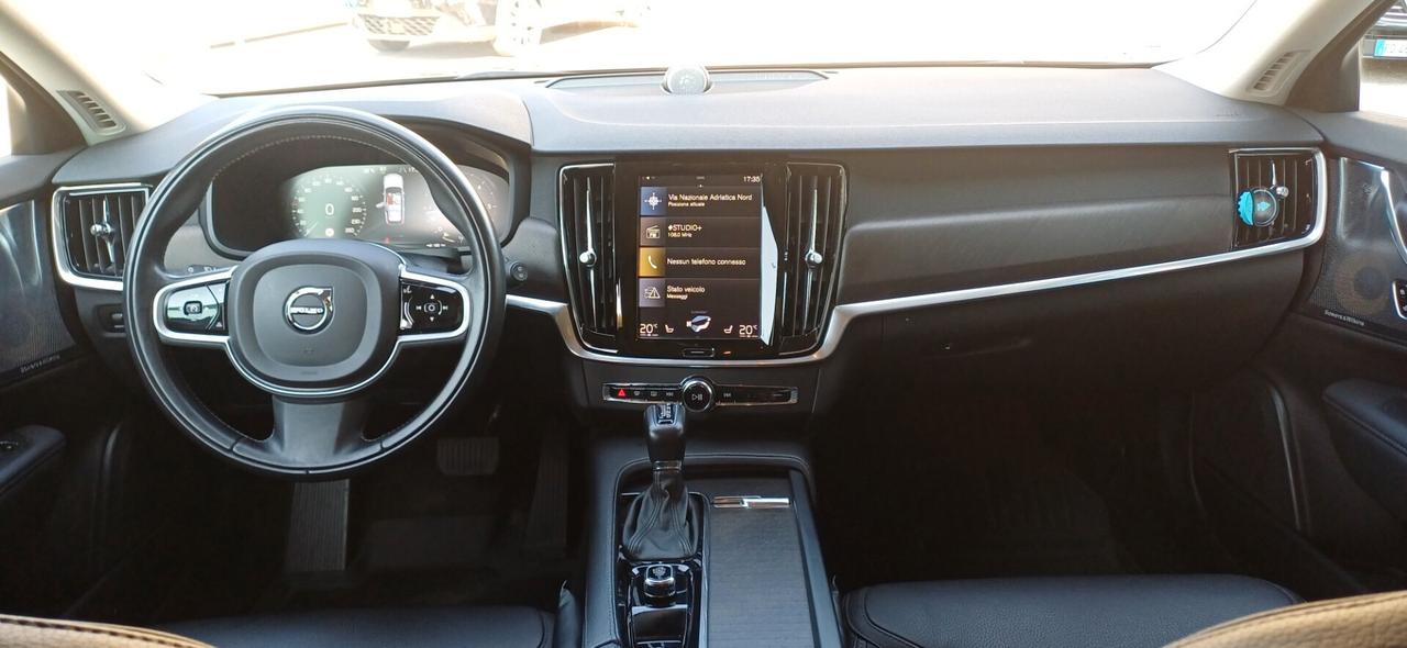 Volvo V90 Cross Country D4 AWD Geartronic Ocean Race