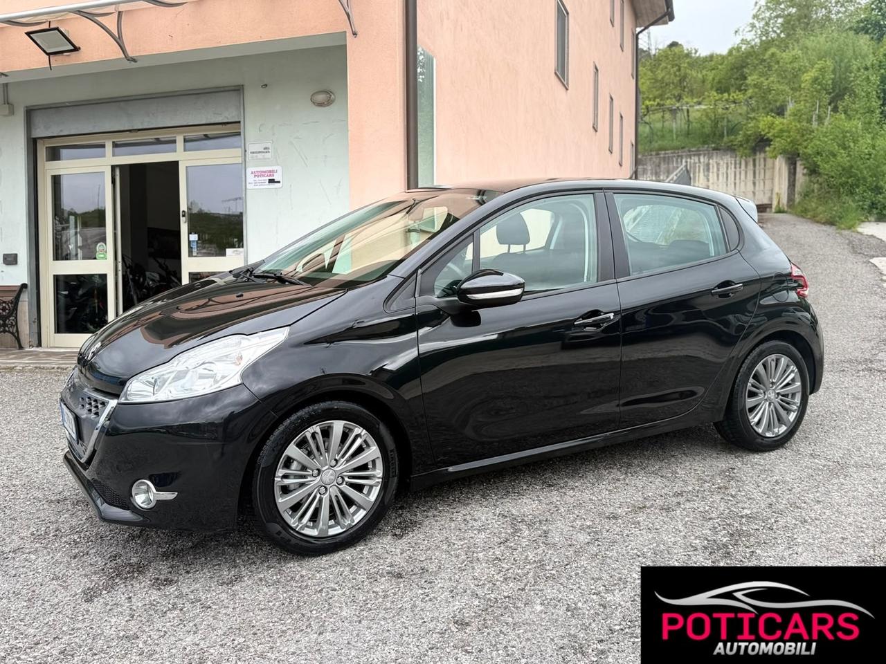 Peugeot 208 1.4 HDi 68 CV 5 porte Active Automatica