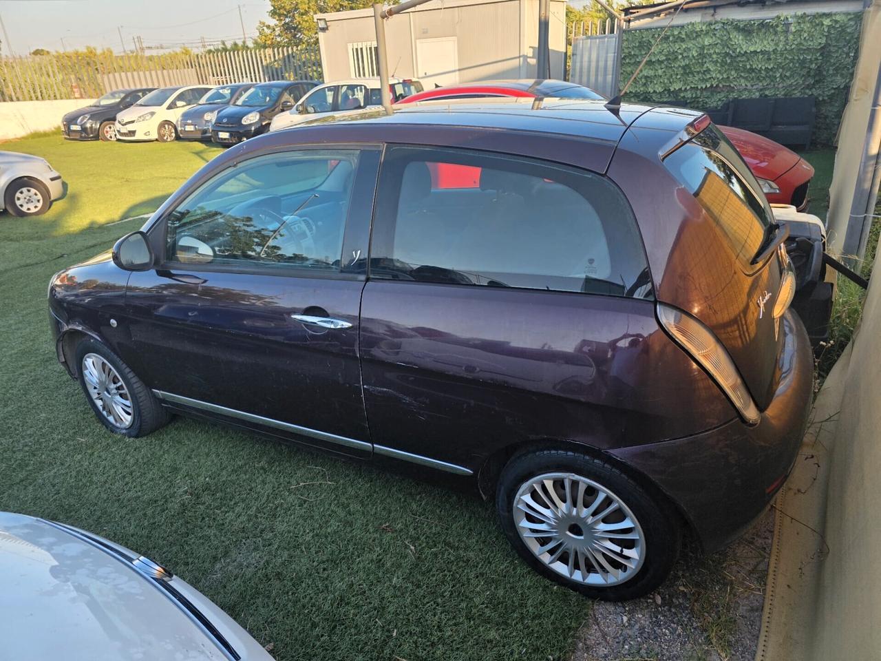 Lancia Ypsilon 1.2 69 CV Unyca euro 5 neopatentati