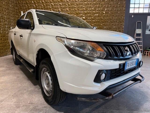 Mitsubishi L200 2.4 DI-D/154CV Double Cab Invite