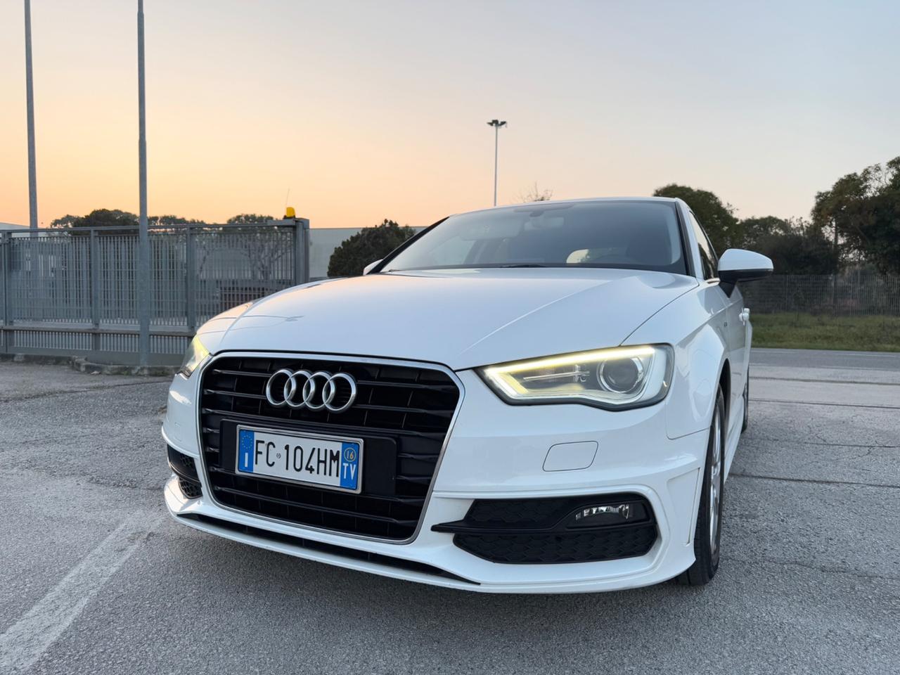 AUDI A3 Sportback 1.6 Tdi Admired S-LINE-Led Navi