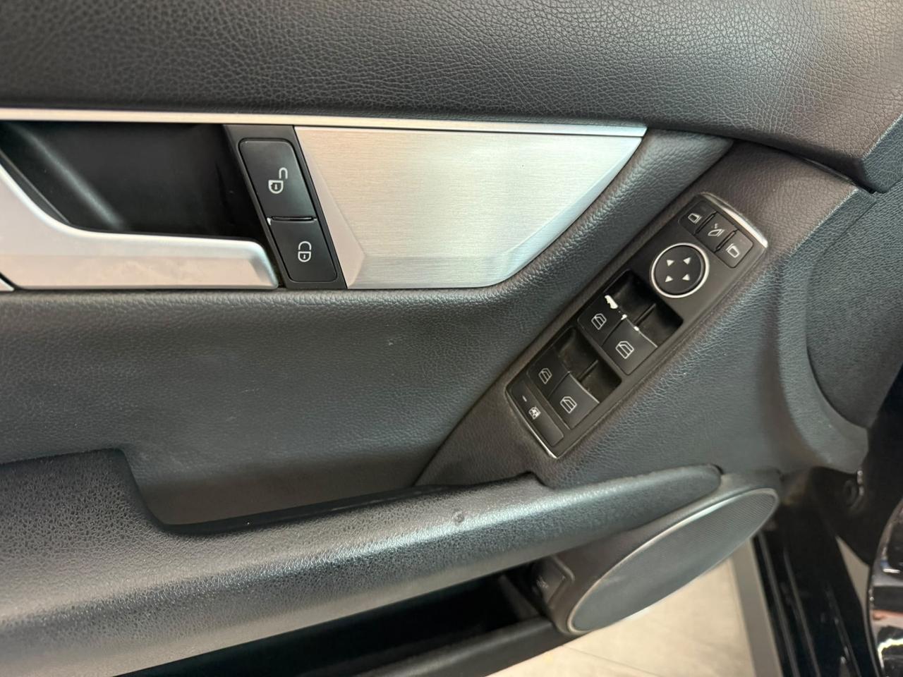 Mercedes-benz C 220 CDI BlueEFFICIENCY Avantgarde