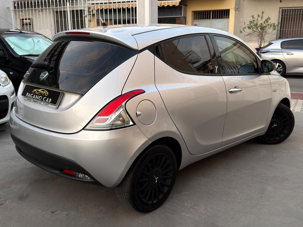 Lancia Ypsilon 1.2 69 CV 5 porte S&S Platinum GPL
