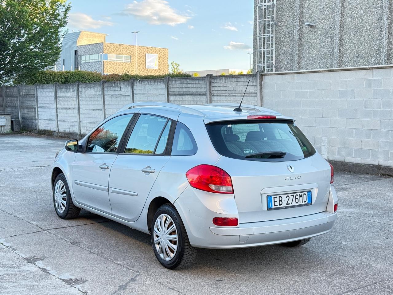 Renault Clio 1.2 16V 5 porte Confort