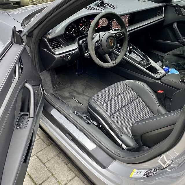 Porsche 992 Carrera S SPORT DESIG+PANORAMA