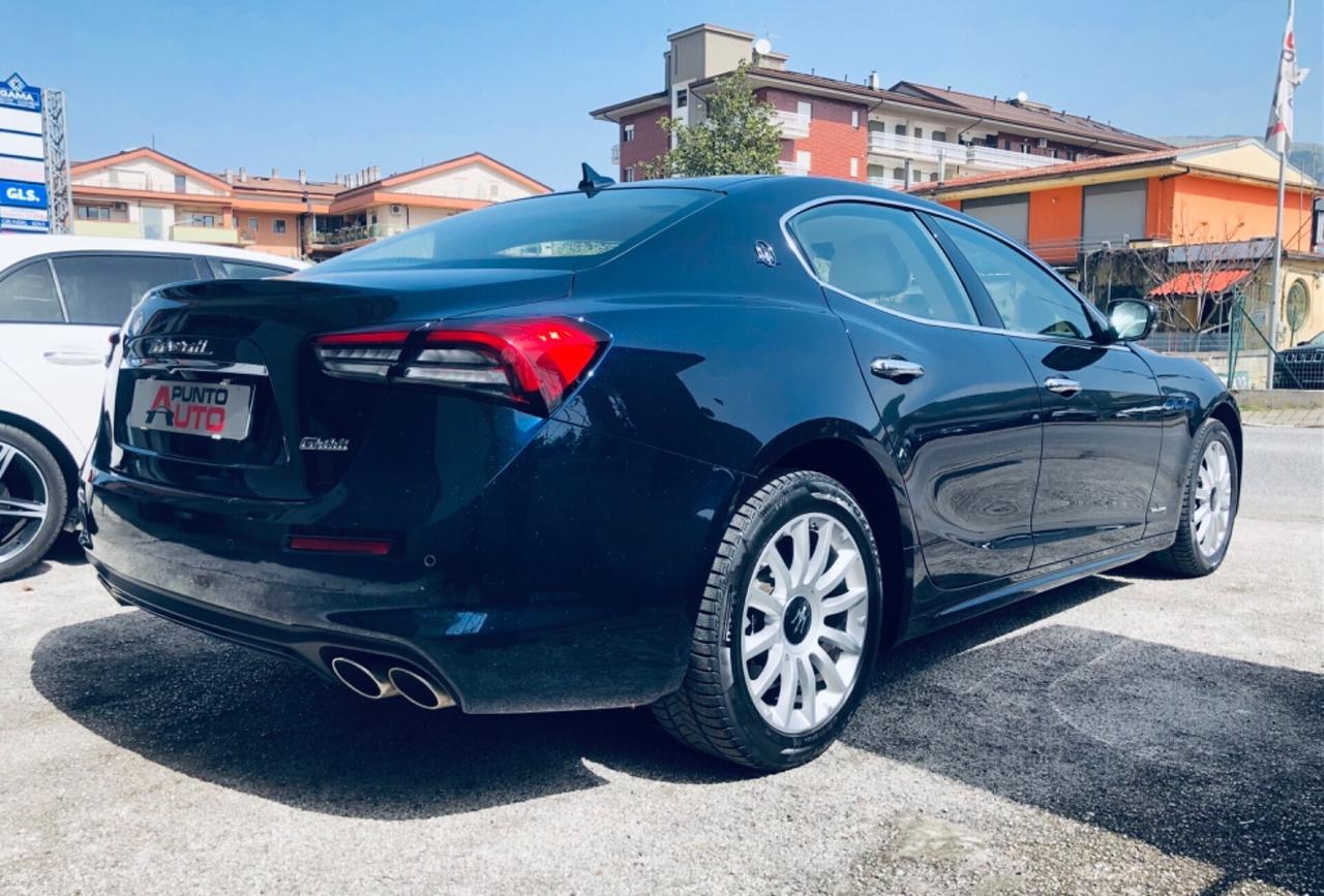 Maserati Ghibli L4 330 CV MHEV Granlusso