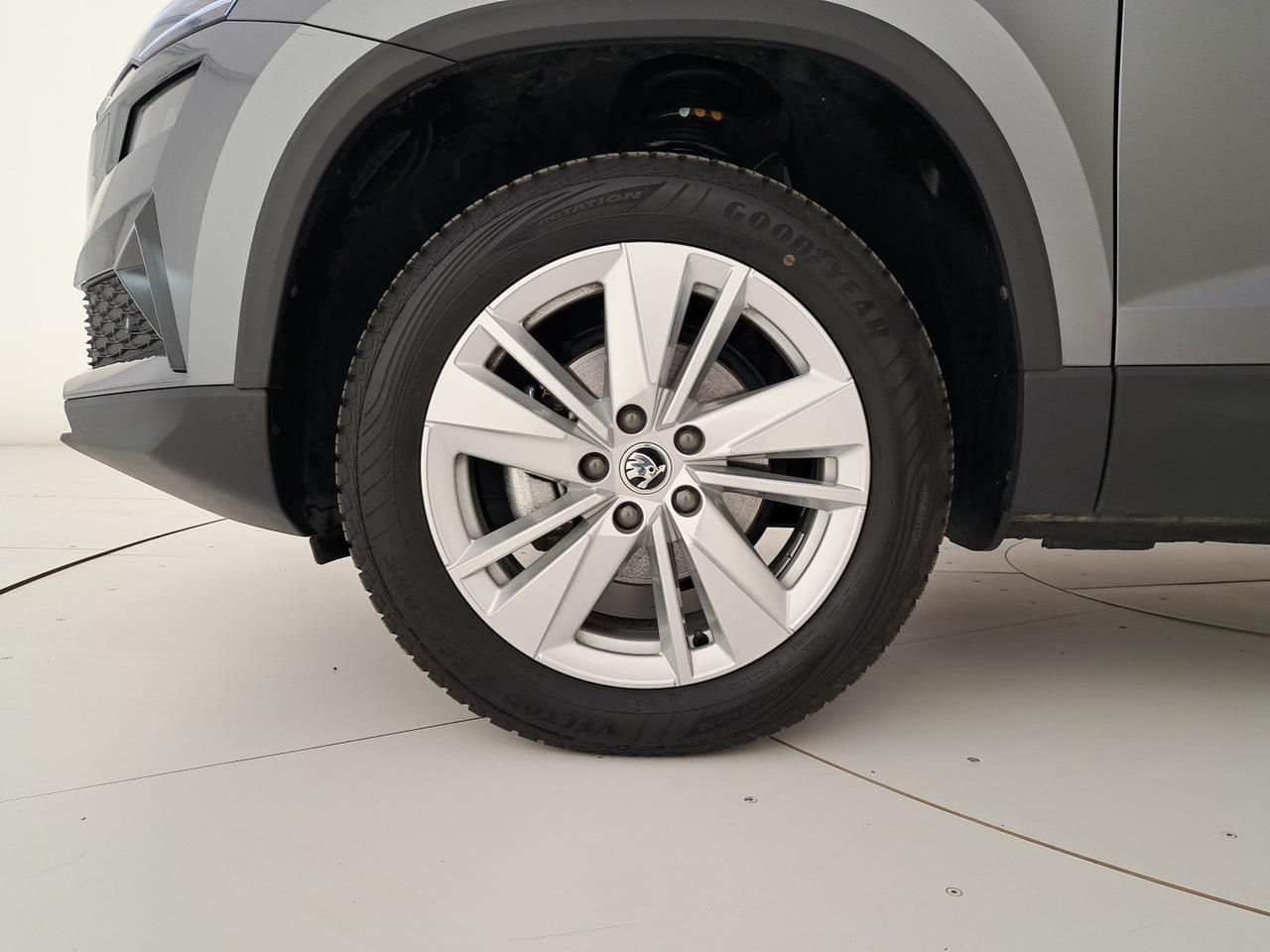 Skoda Karoq 1.0 tsi executive 115cv