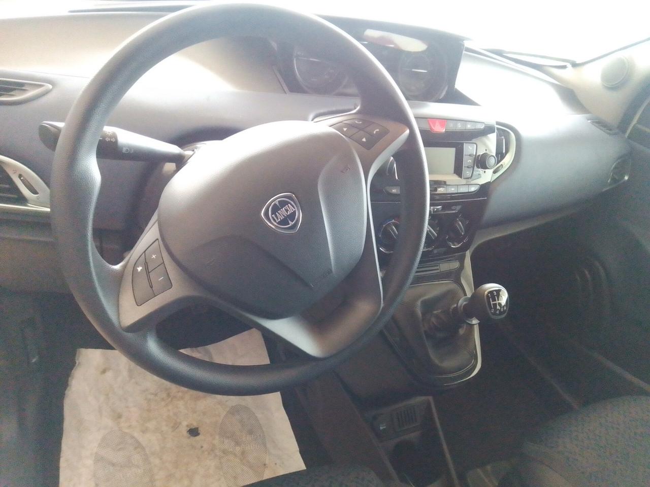 Lancia Ypsilon 1.0 FireFly 5 porte S&S Hybrid Oro