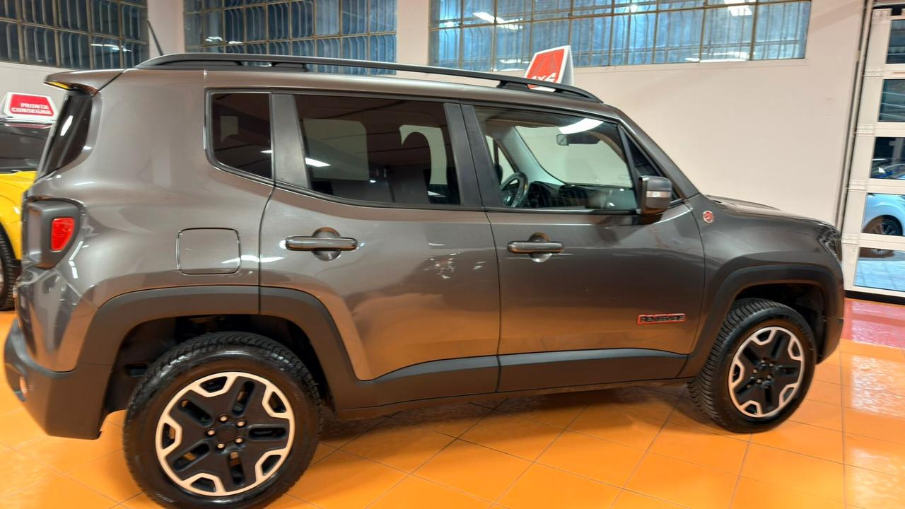 Jeep Renegade 2.0 Mjt 170CV 4WD Active Drive Low Trailhawk