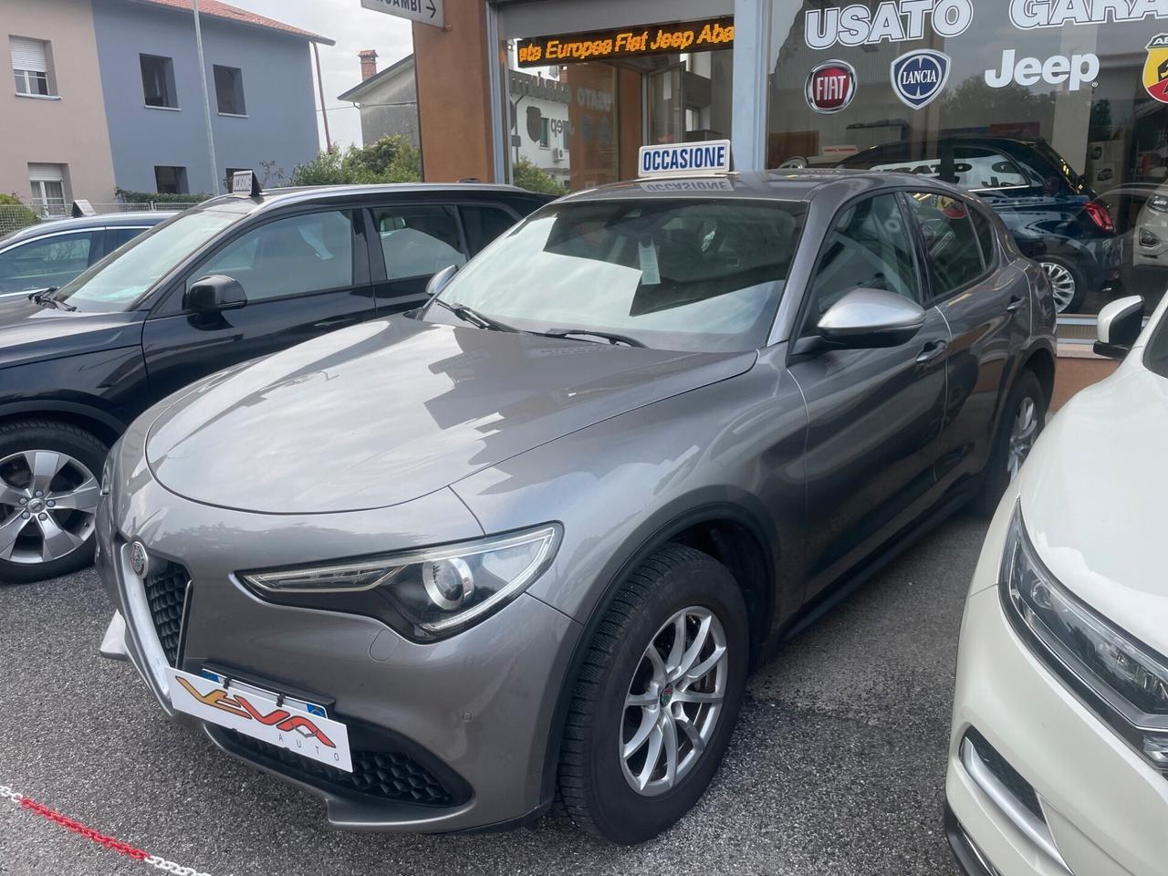 Alfa Romeo Stelvio 2.2 210 CV AT8 Q4 Business