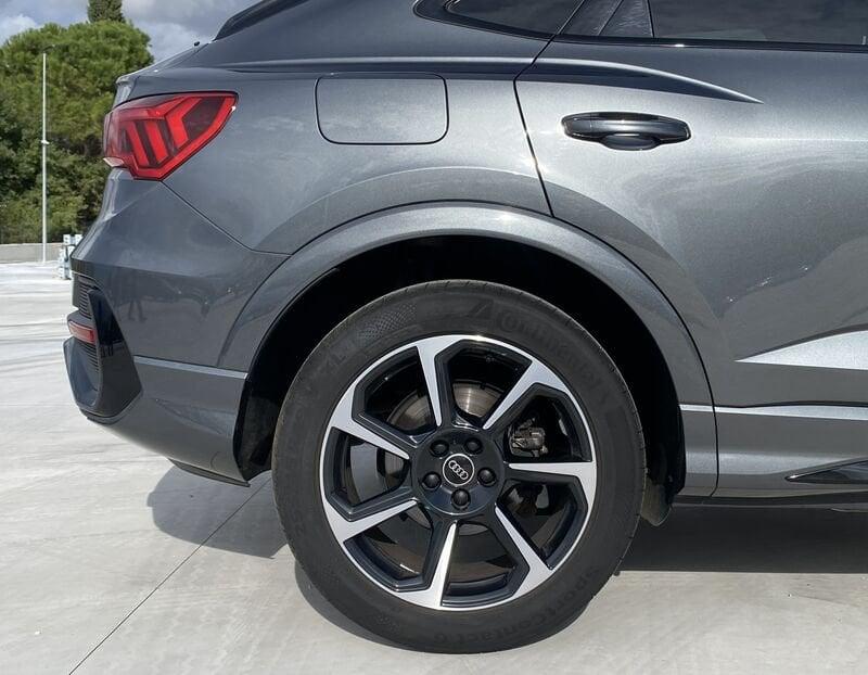 Audi Q3 SPB S Line interno ed esterno 2.0 TDI 150CV S-Tronic 35