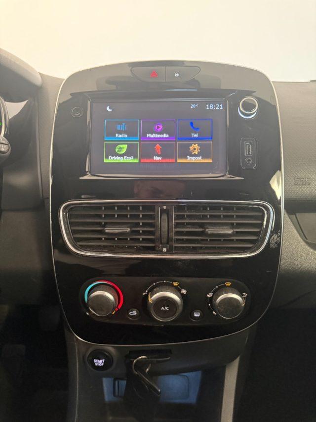RENAULT Clio 1.2 75 CV 5 porte Duel