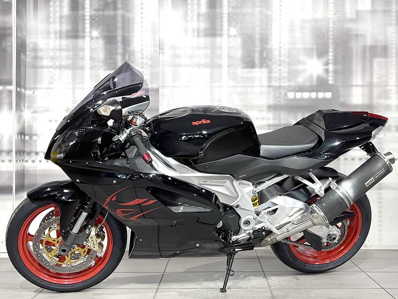Aprilia RSV 1000 R