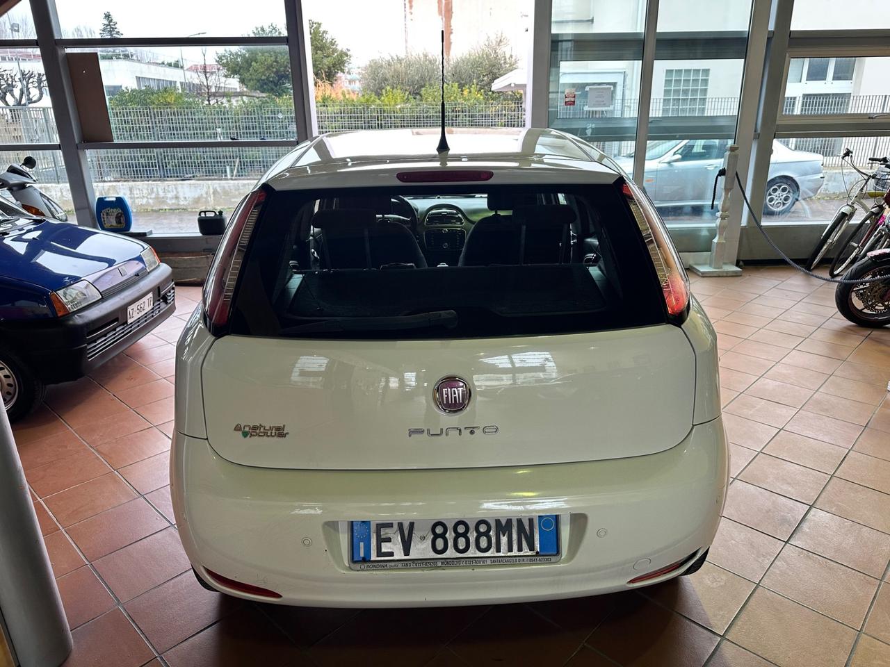 Fiat Punto evo 1.4 8V Natural Power Lounge 2014