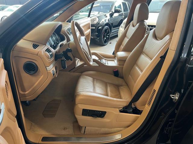 PORSCHE Cayenne 4.8 Turbo