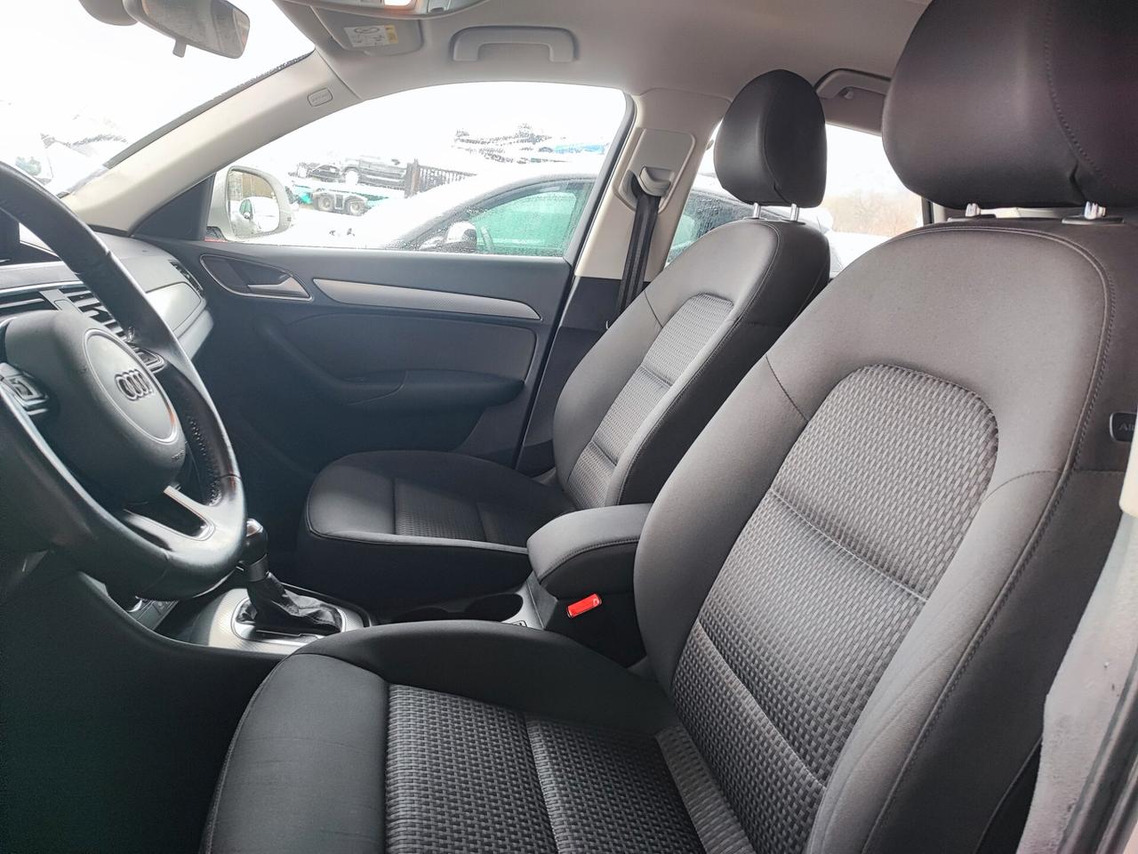 Audi Q3 2.0 TDI S tronic Business SPORT