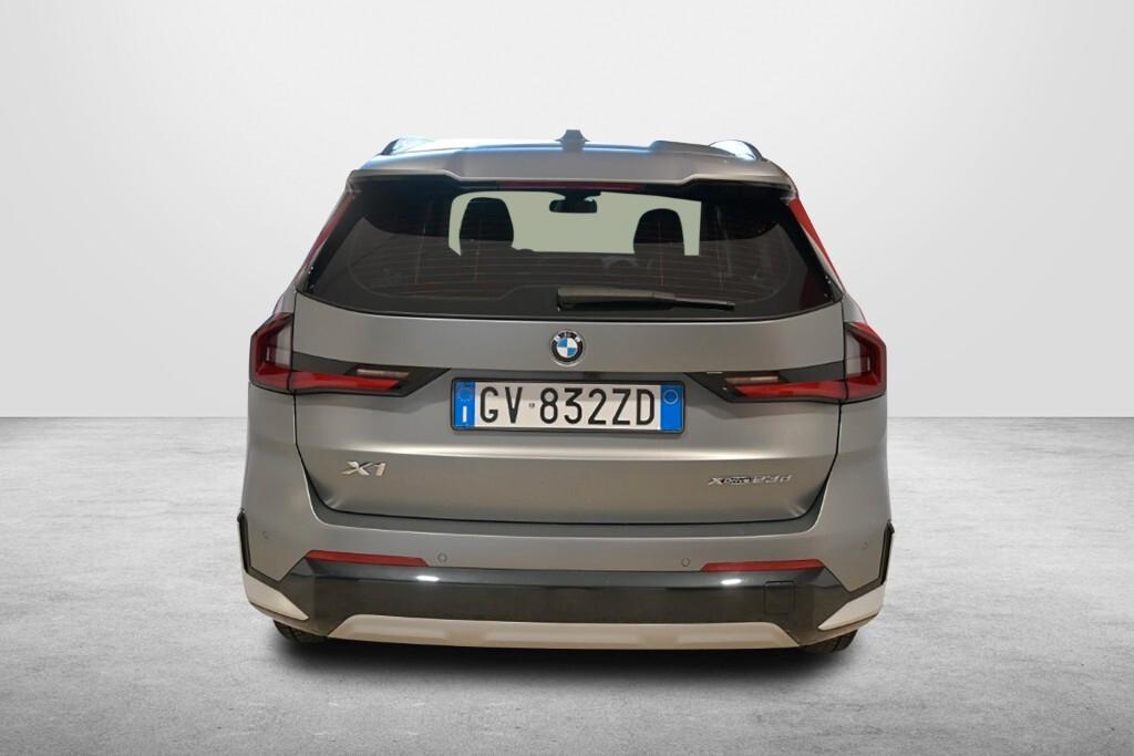 BMW X1 23D 197CV STEPTRONIC 48V X-DRIVE XLINE ( FARI ADATTIVI - CURVED DISPLAY - ACTIVE CRUISE - PELLE - NAVI - MIRROR - PARK ASSISTANT - TELECAMERA POST. - VERNICE OPACA - CERCHI 18 ) CC. 1.995