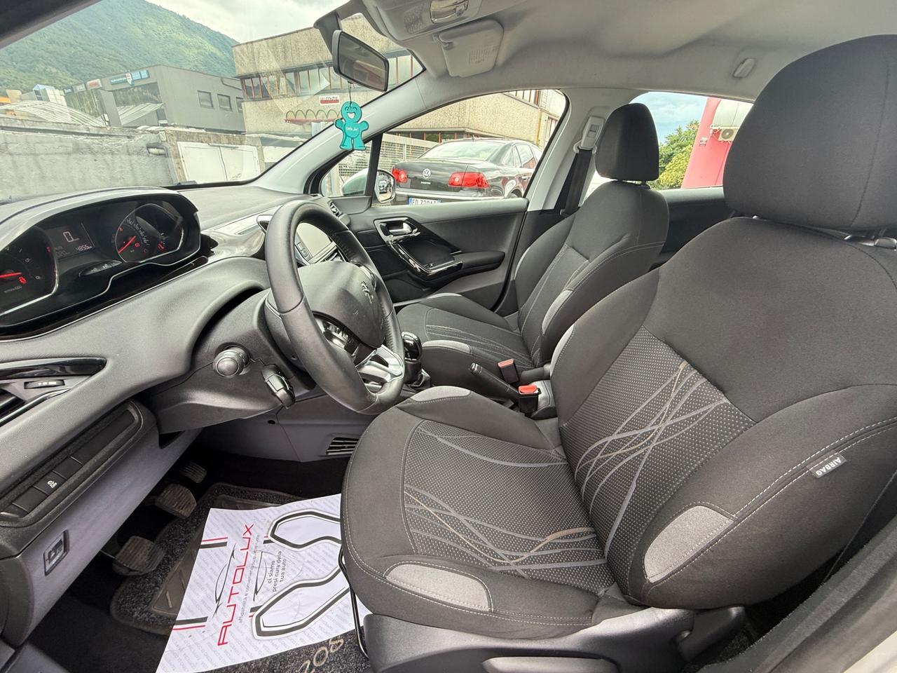 Peugeot 208 1.4 HDi 68 CV 5 porte Allure