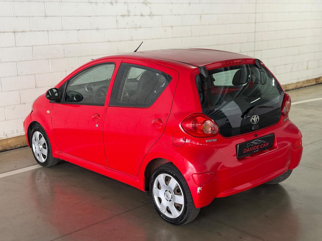Toyota Aygo 1.0 12V VVT-i 5 porte Sol