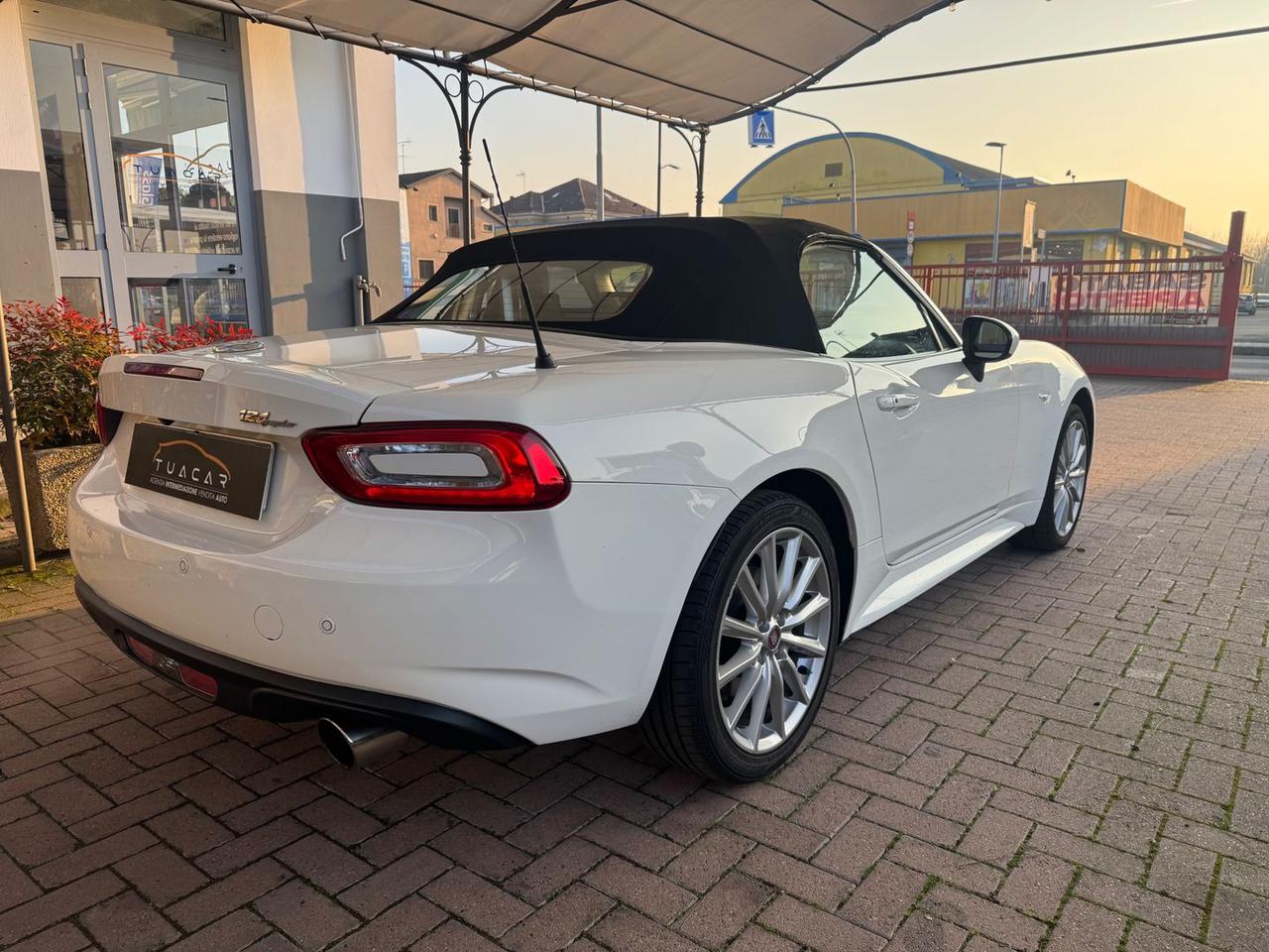 Fiat 124 Spider Lusso 1.4 Multiair Turbo #8435