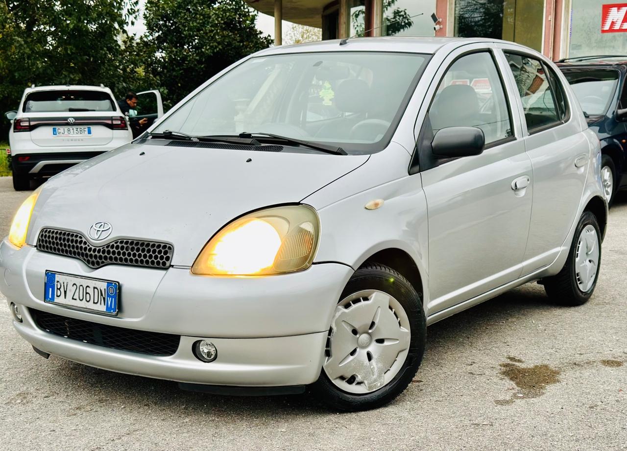 Toyota Yaris 1.3i 16V cat 5 porte Luna