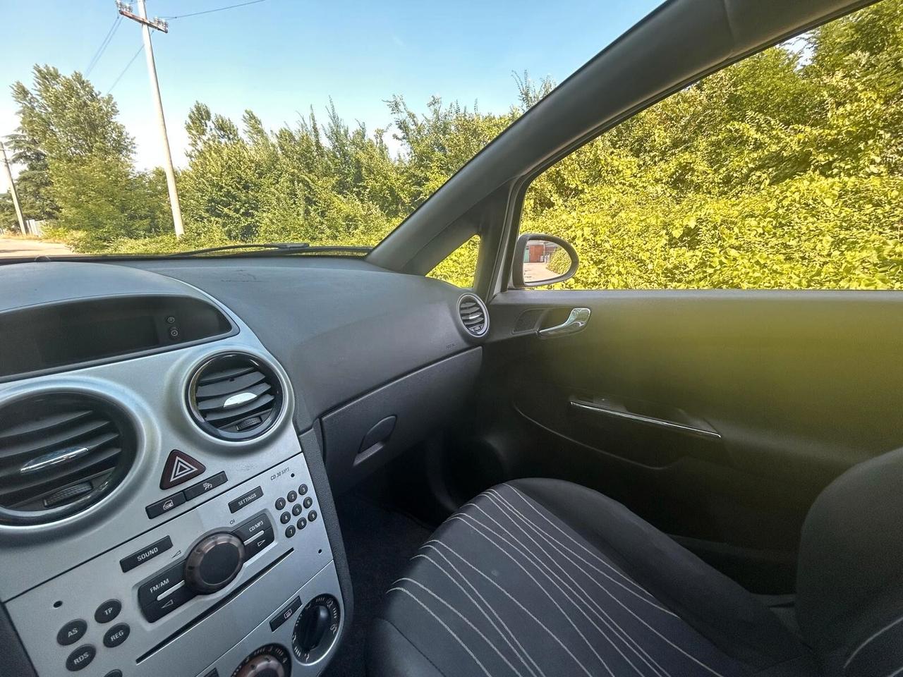 Opel Corsa 1.2 5P Cosmo