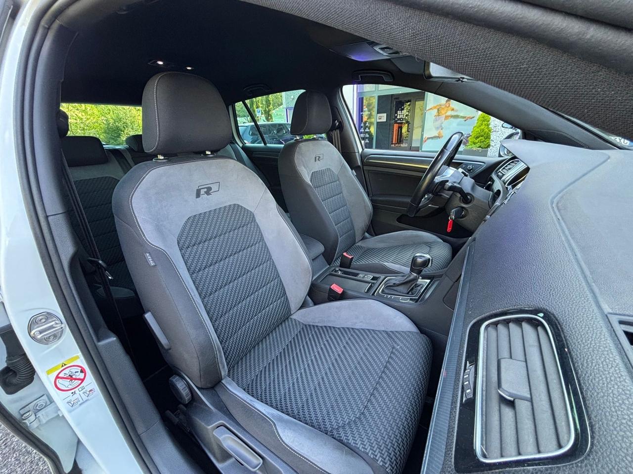 Volkswagen Golf 1.5 TSI R-LINE DSG 5p. Sport BlueMotion Technology