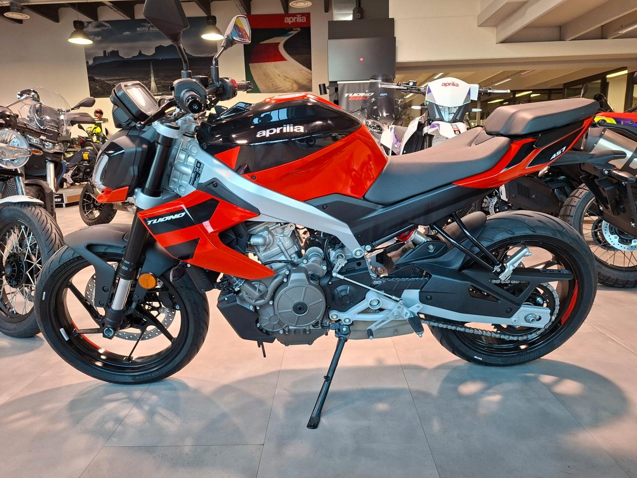 Aprilia Tuono 457