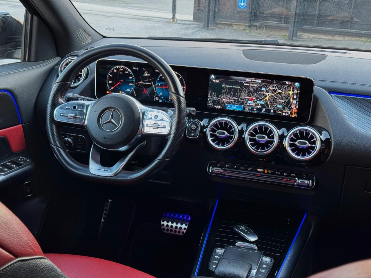 Mercedes-Benz GLA 200 d Premium AMG TETTO INT ROSSI