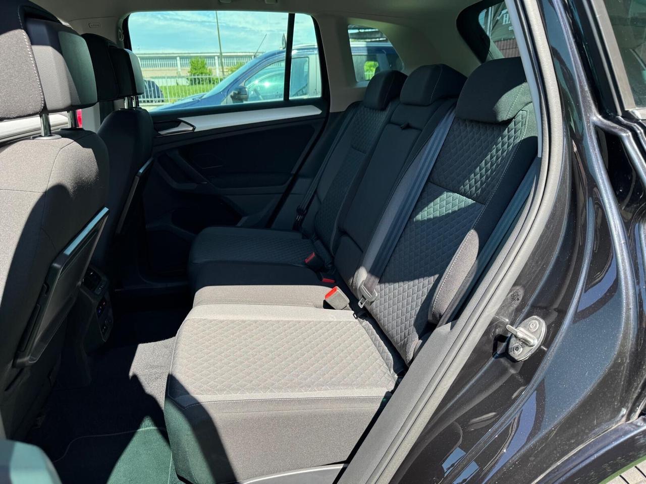 Volkswagen Tiguan 1.6 TDI R-LINE BlueMotion Technology