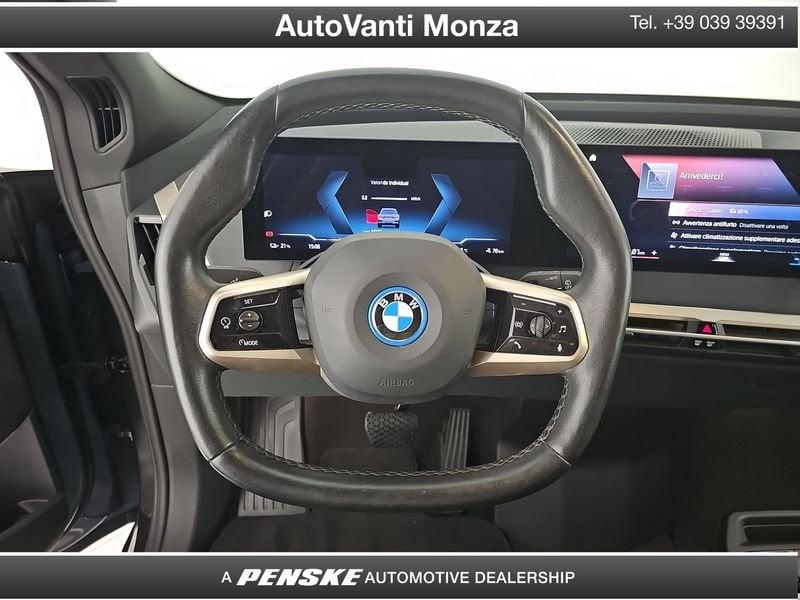 BMW iX iX xDrive40 Pacchetto Sportivo