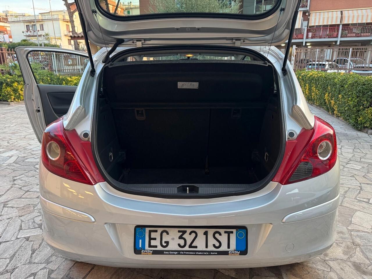 Opel Corsa 1.2 benzina 3 porte unico proprietario