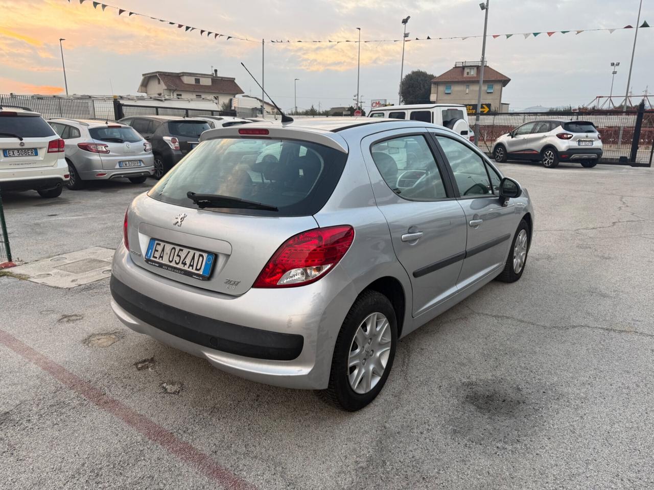 Peugeot 207 1.4 8V 75CV 5p. X Line ECO GPL