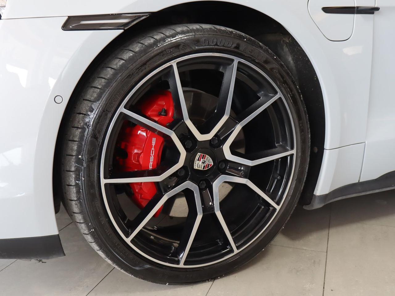 Porsche Taycan 4S Performance Plus #11847