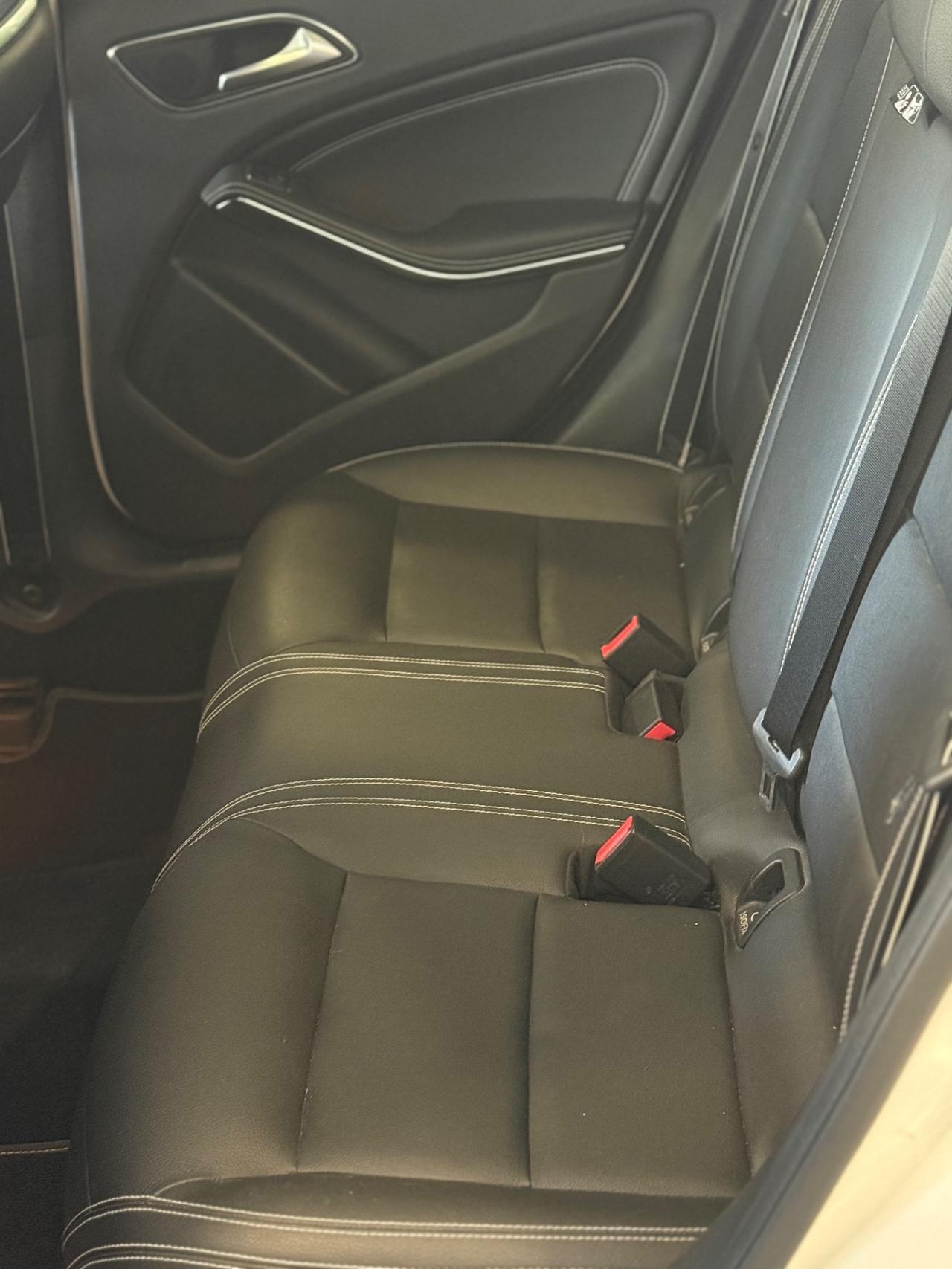 Mercedes-benz GLA 200 d Automatic 4Matic Night Edition