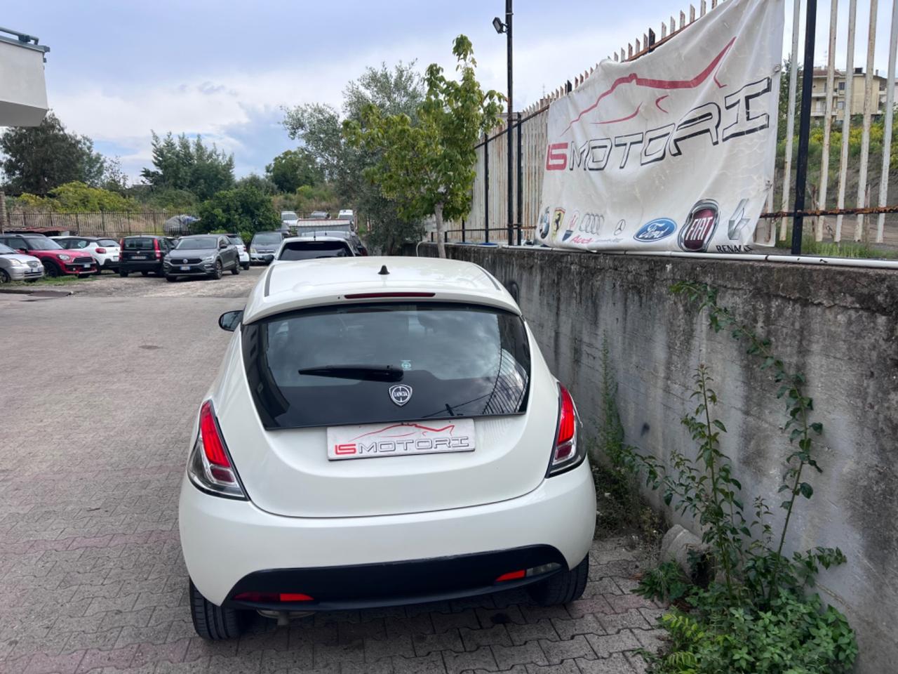 Lancia Ypsilon 1.2 69 CV 5 porte S&S Gold+Blockshaft