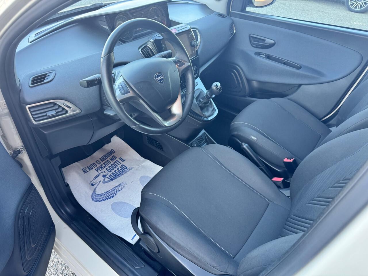 Lancia Ypsilon 1.2 69 CV 5 GPL Gold