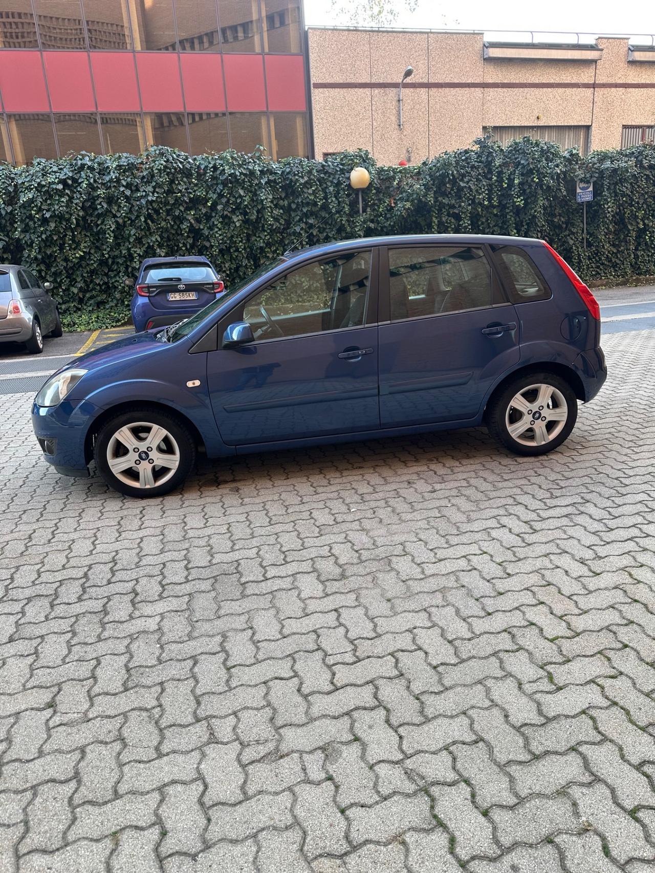 Ford Fiesta 1.2 82 CV 5 porte Titanium