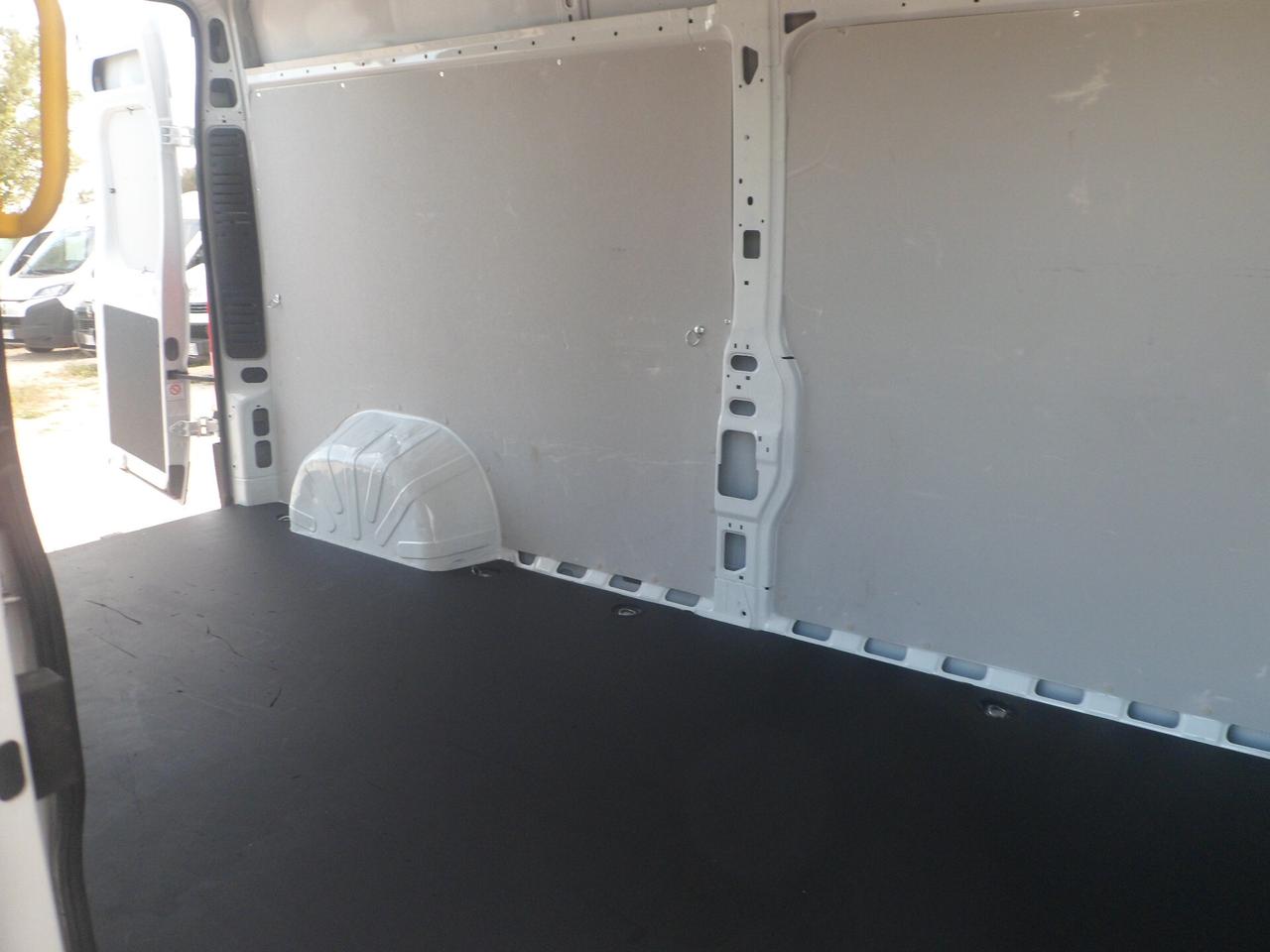 Fiat Ducato furgone lungo