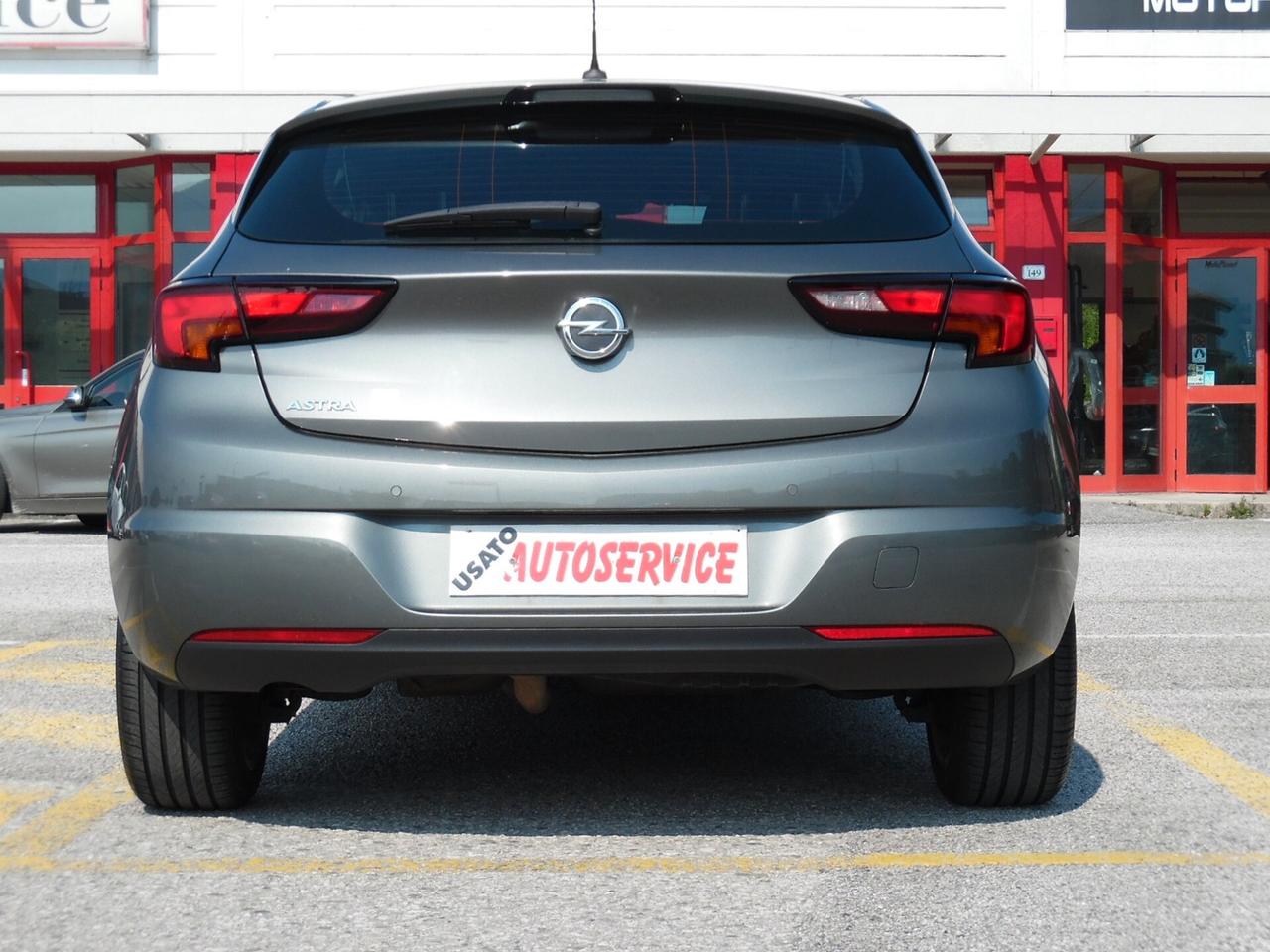 Opel Astra 1.6 CDTi Berlina 5 porte Dynamic