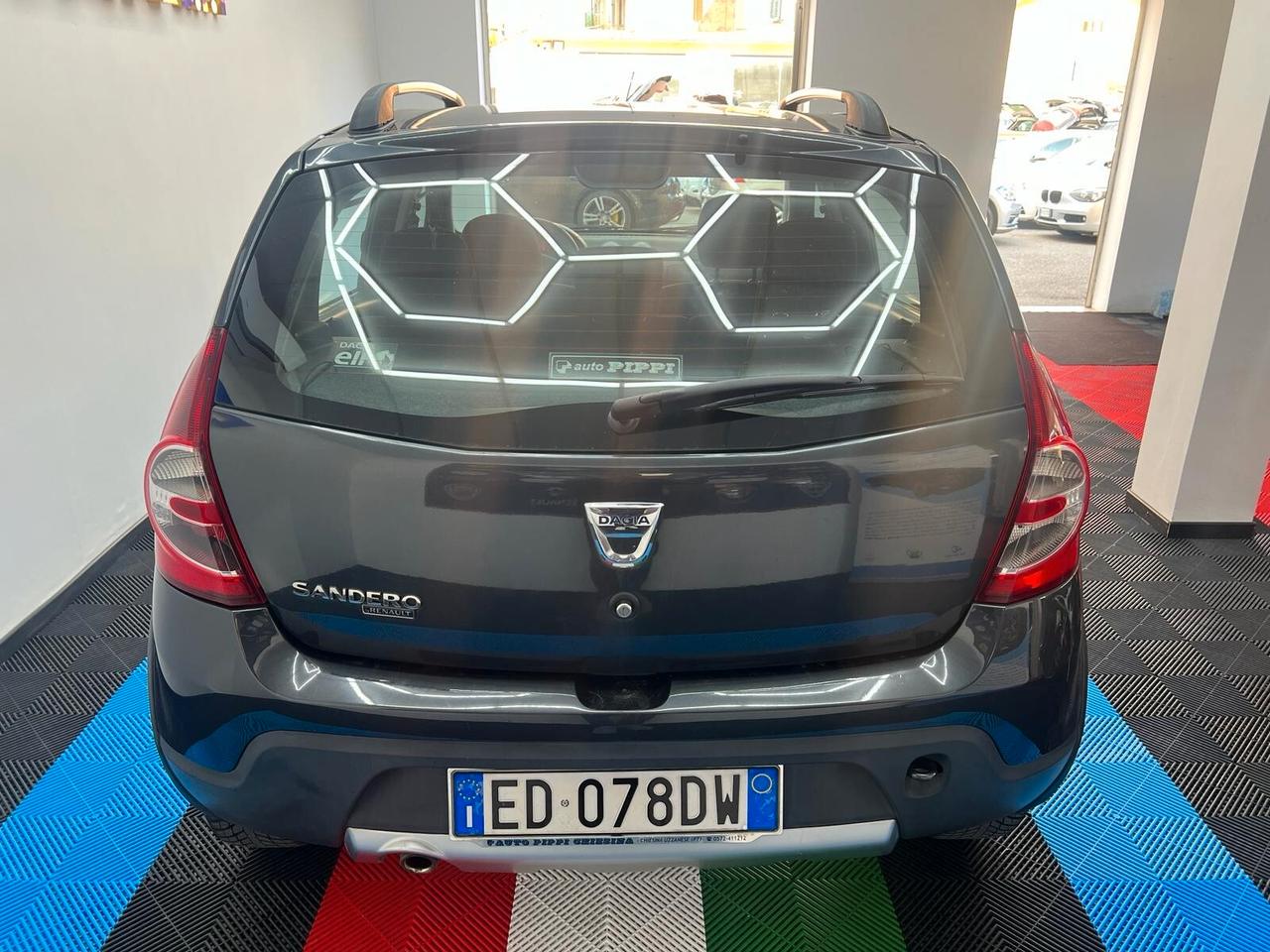 Dacia Sandero Stepway 1.6 8V 90CV -OK Neopatentati