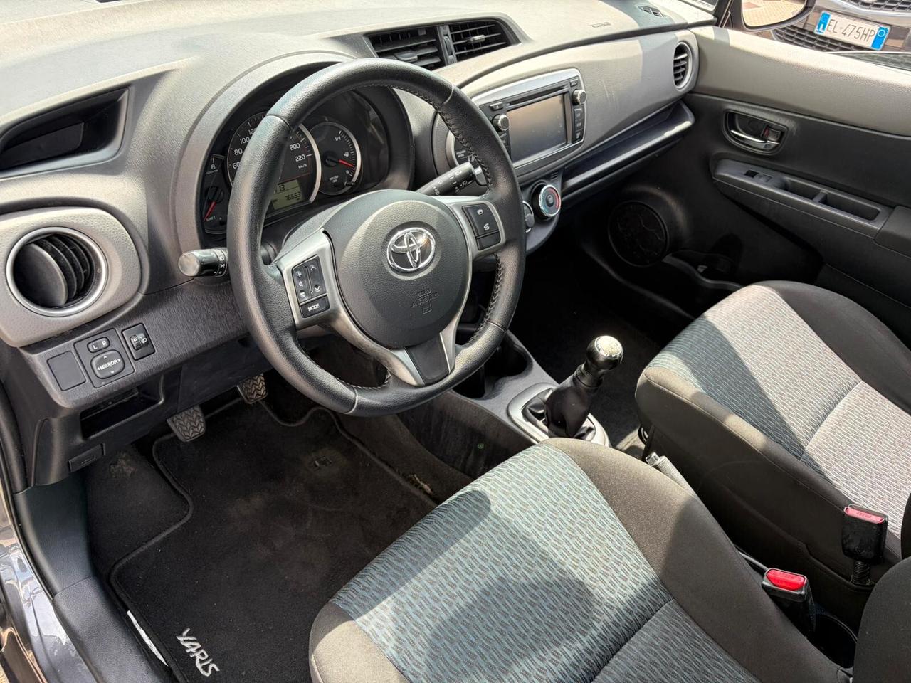 Toyota Yaris 1.0 5 porte Lounge*EURO5*NEOPATENTATI