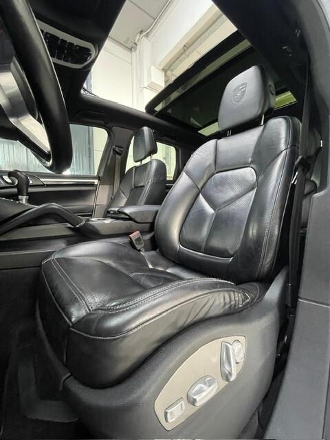 Porsche Cayenne 4.1 S Diesel Platinum Edition