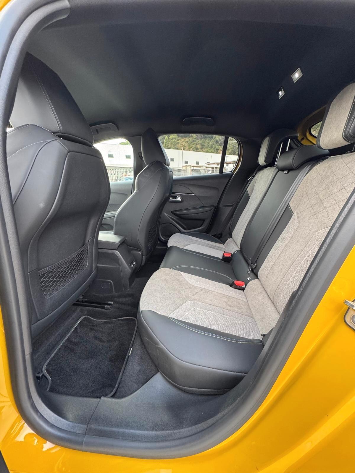 Peugeot 208 motore elettrico 136 CV 5 porte GT