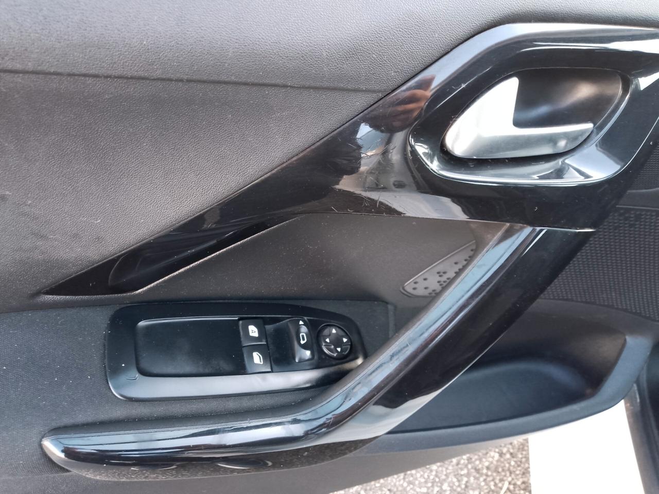 Peugeot 208 BlueHDi 75 5 porte Allure