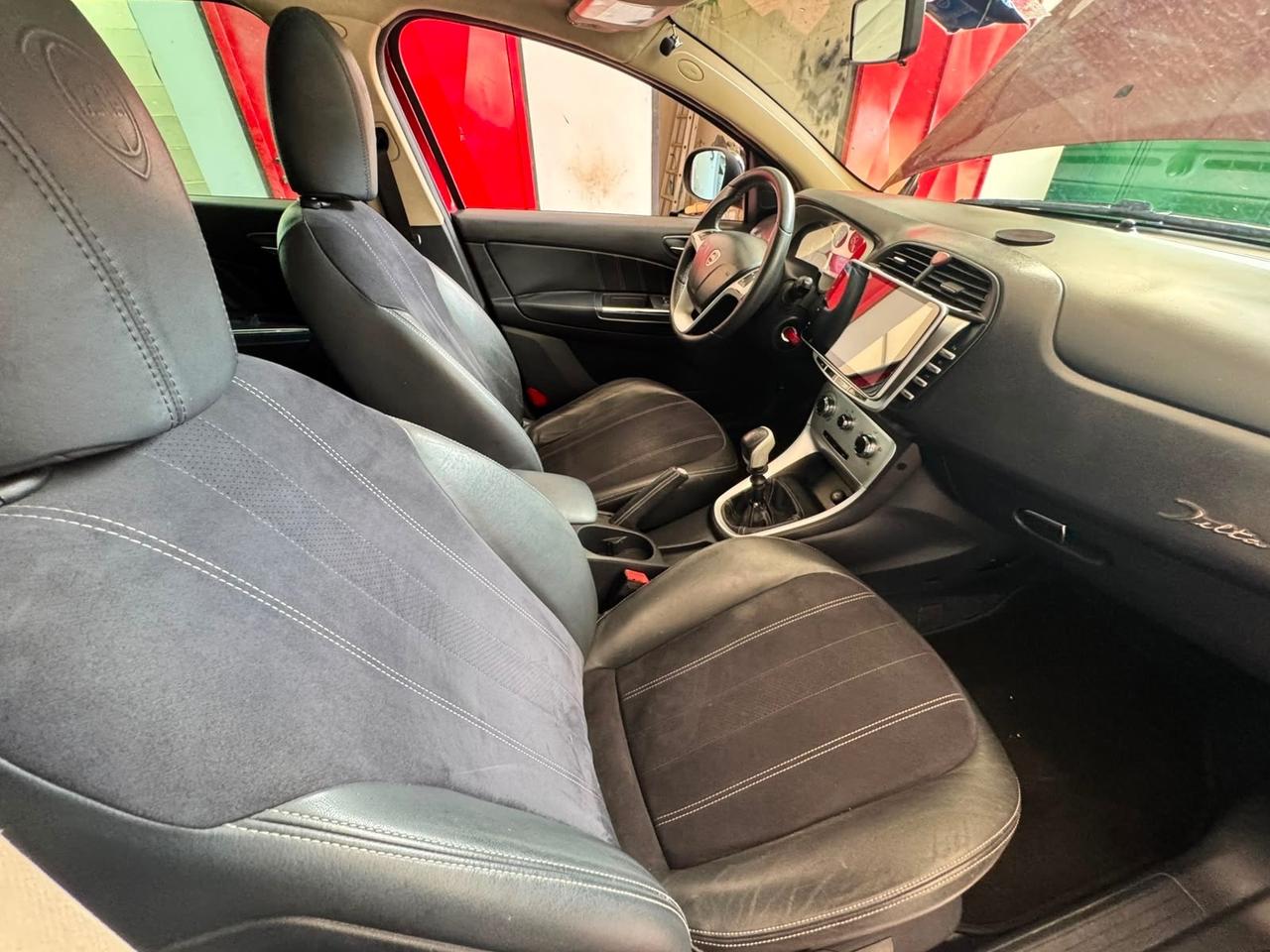 Lancia Delta 1.6 MJT DPF Platino NEOPATENTATI