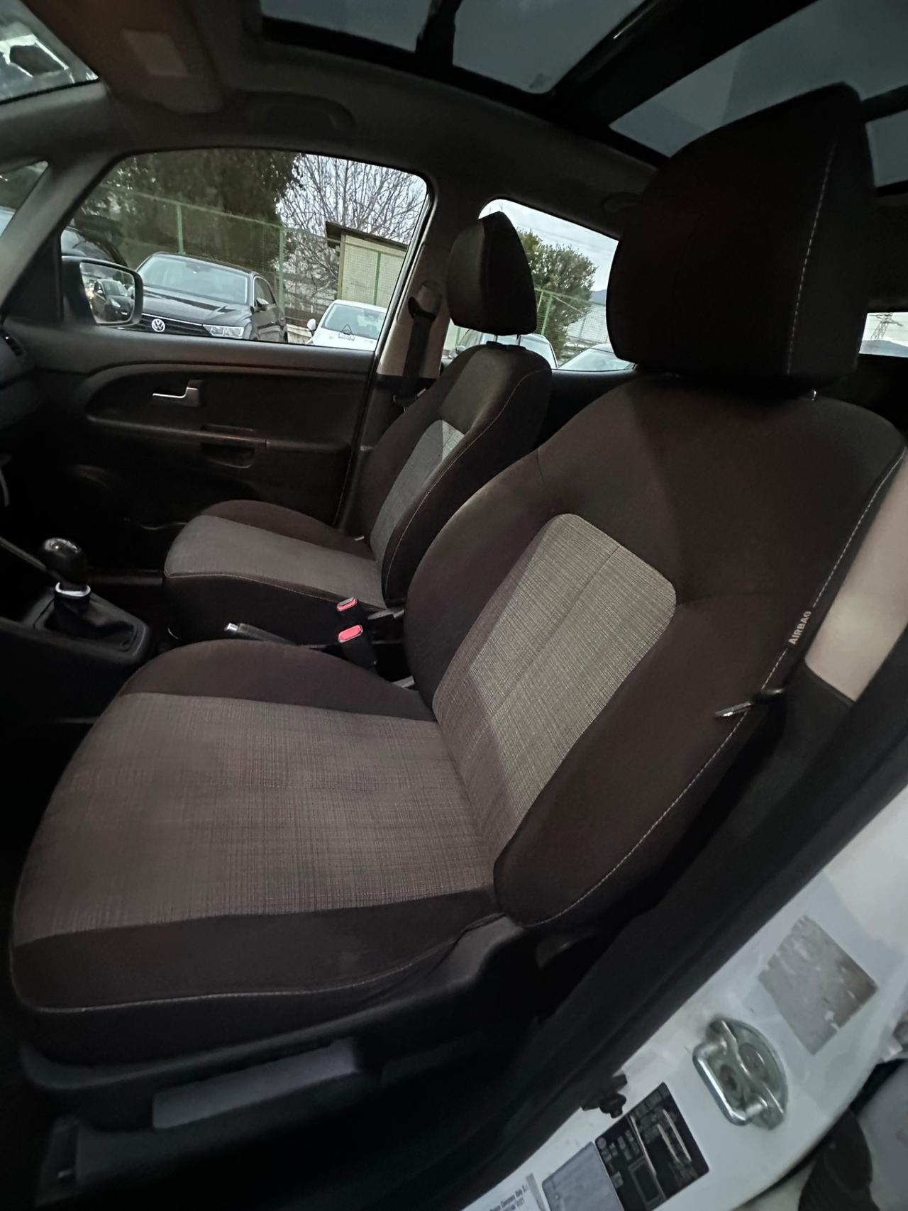 Kia Venga 1.4 GPL Cool